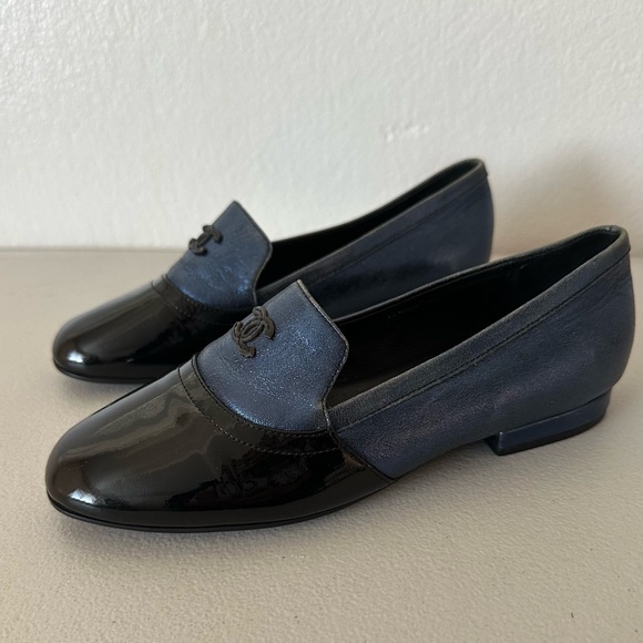 VINTAGE CHANEL PATENT Leather round Toe Loafers - Picture 12 of 14